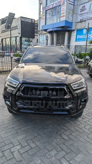 New Toyota Hilux 2023 Black