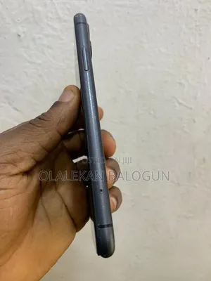 Apple iPhone 11 64 GB Black