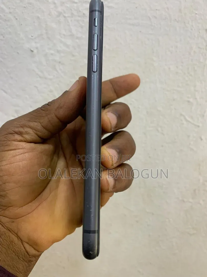 Apple iPhone 11 64 GB Black