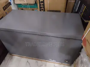 Spacious 420L Hisense Chest Freezer