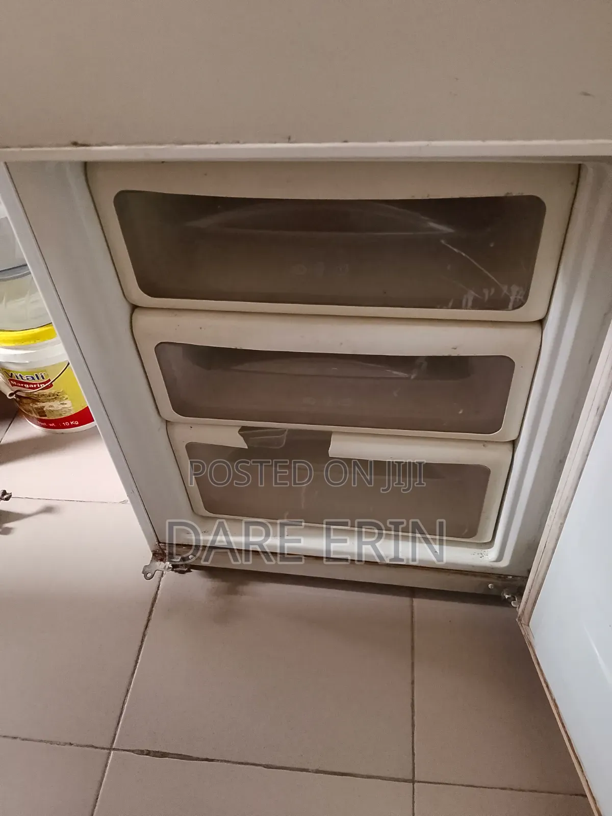 LG Fridge and Freezer Low Energy.