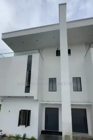 4bdrm Duplex in Obio-Akpor for sale