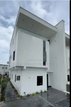 4bdrm Duplex in Obio-Akpor for sale