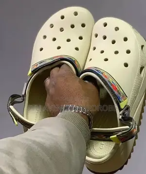 Hicker Crocs