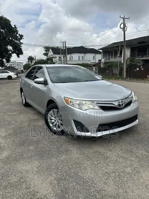 Toyota Camry LE 4dr Sedan (2.5L 4cyl 6A) 2012 Silver