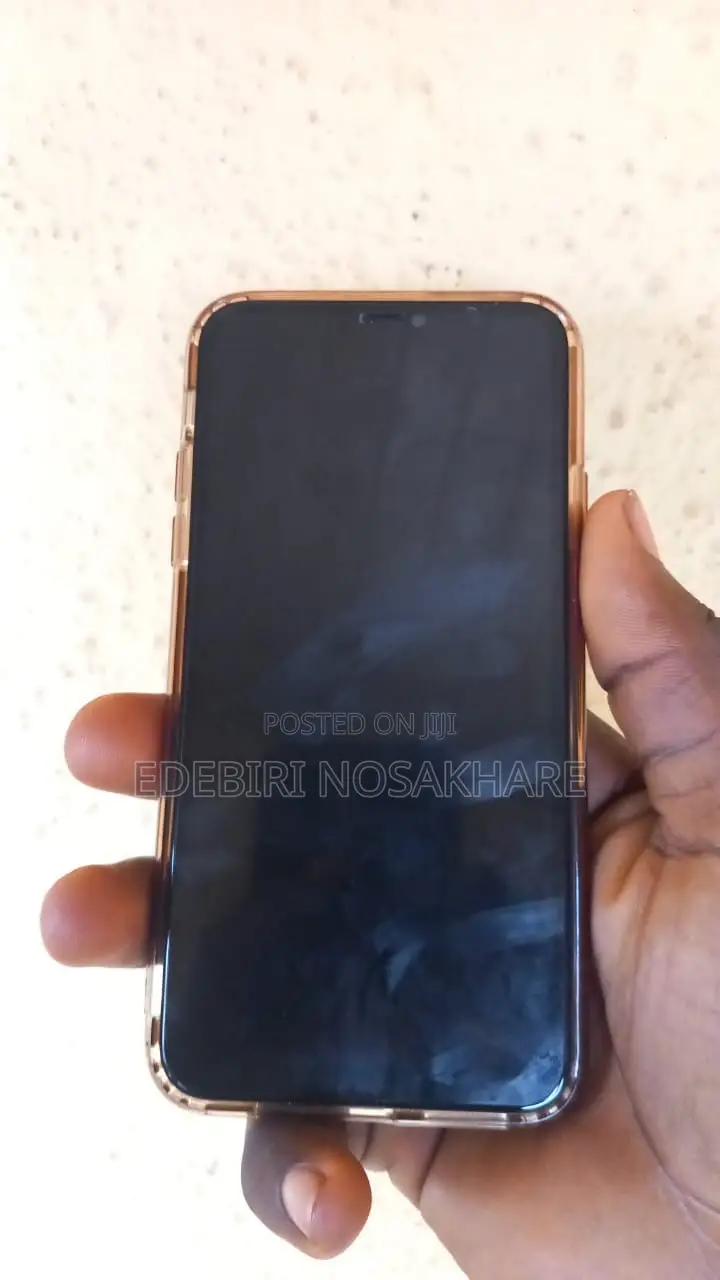 Apple iPhone 11 Pro Max 64 GB Gold