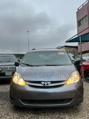 Toyota Sienna CE AWD 2006 Gray