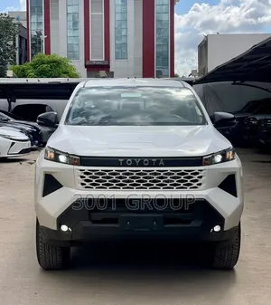 New Toyota Hilux 2026 White