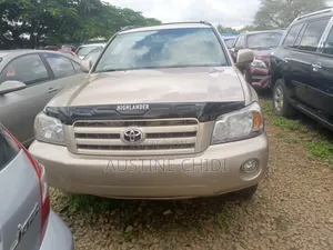 Toyota Highlander 2006 Gold