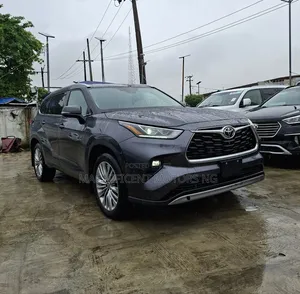 Toyota Highlander Platinum 2025 Gray