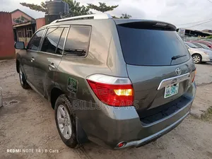 Toyota Highlander 2010 Green