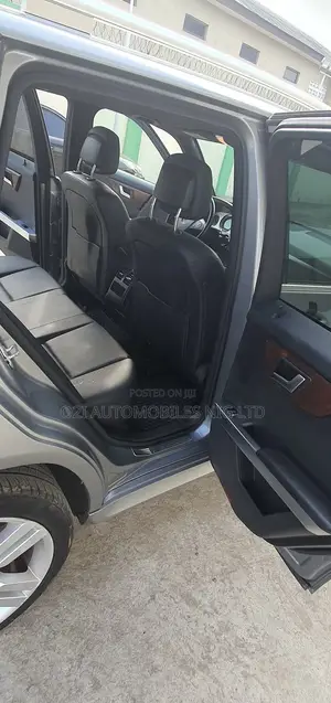 Mercedes-Benz GLK-Class 2012 Silver