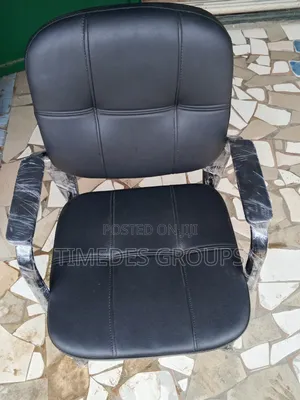 4 Lag Office Chair