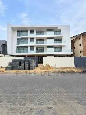 Furnished 2bdrm Townhouse/Terrace in Lekki Phase 1 for sale