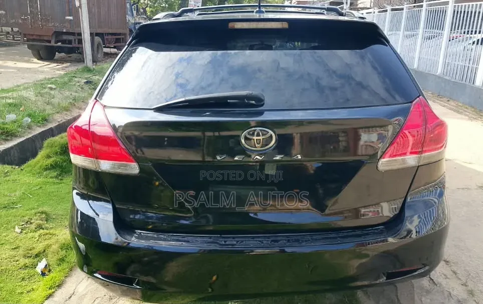 Toyota Venza 2010 Black