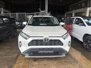 Toyota RAV4 2020 White