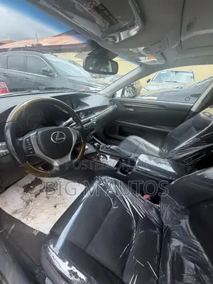 Lexus ES 350 FWD 2013 White