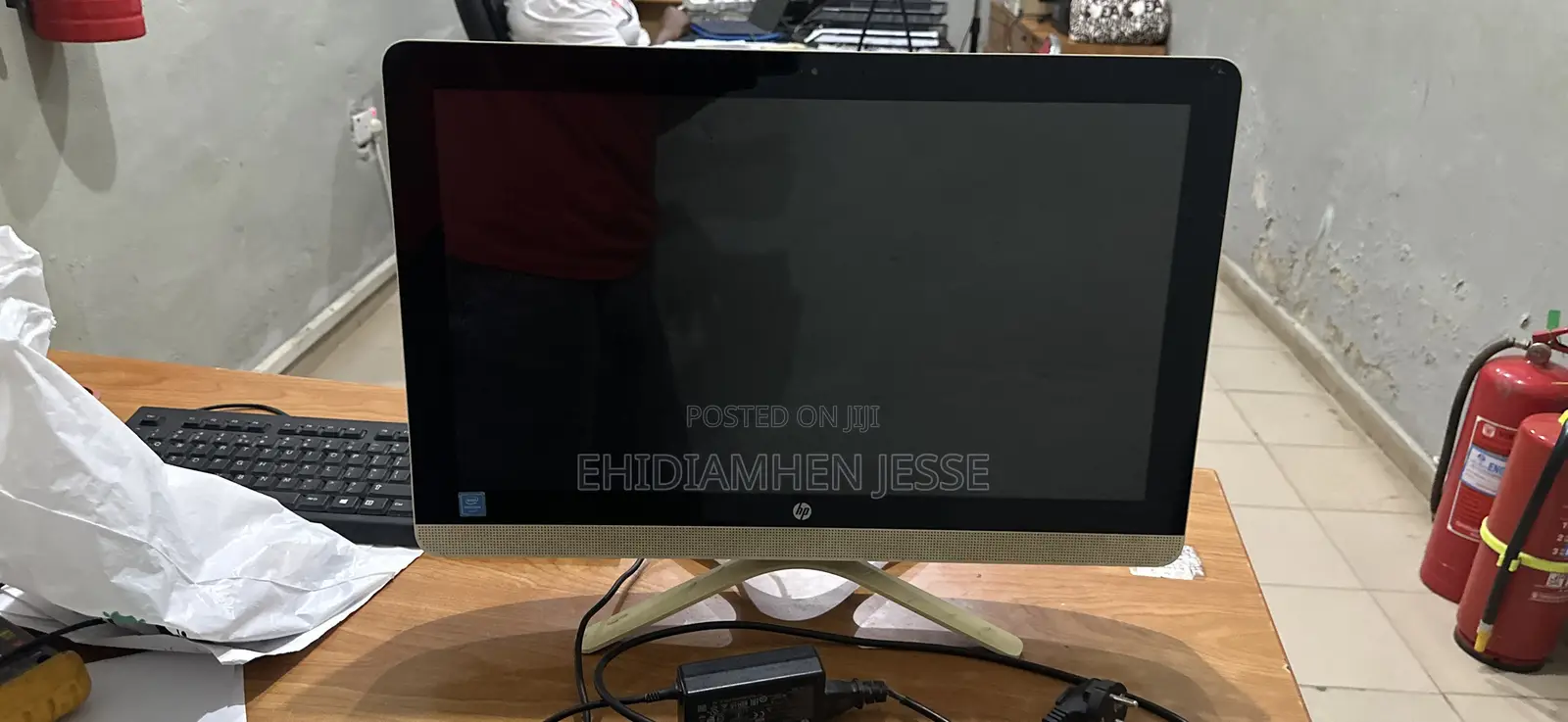 Desktop Computer HP AiO 24 8GB Intel Pentium SSD 128GB