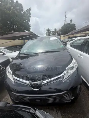 Toyota Sienna 2018 Black
