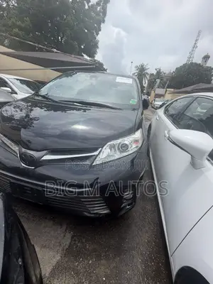 Toyota Sienna 2018 Black