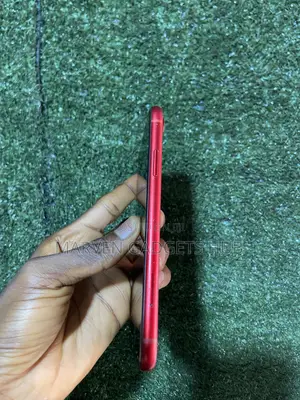 Apple iPhone XR 64 GB Red