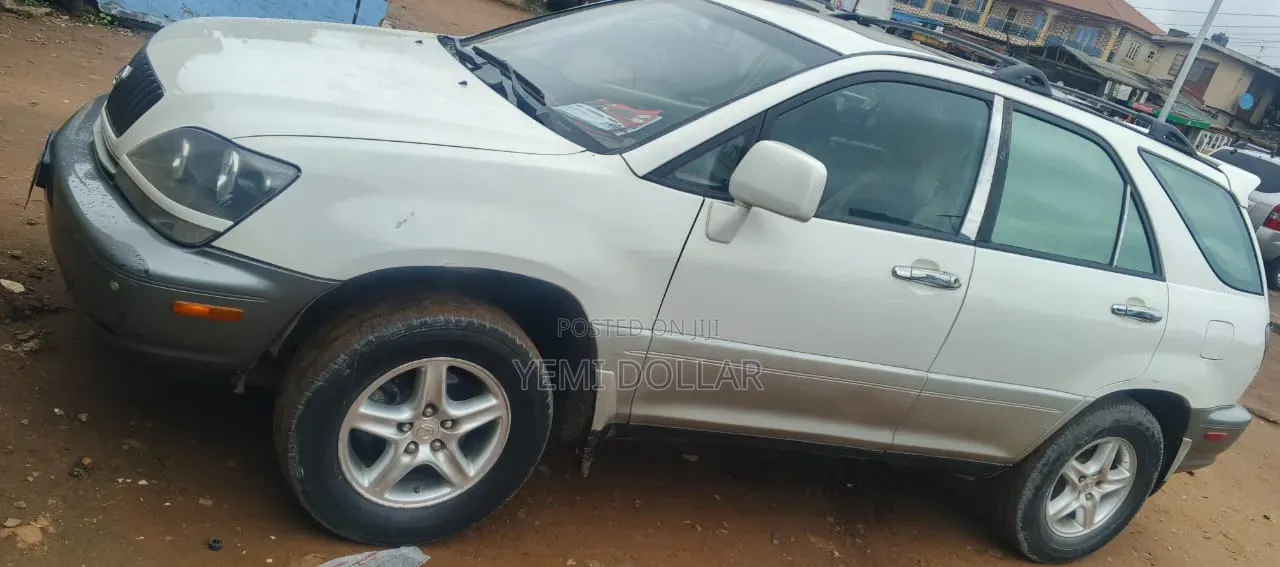 Lexus RX 2000 White