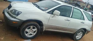 Lexus RX 2000 White