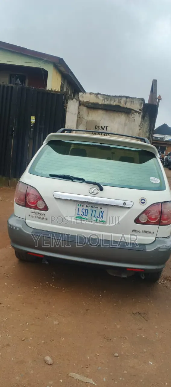 Lexus RX 2000 White