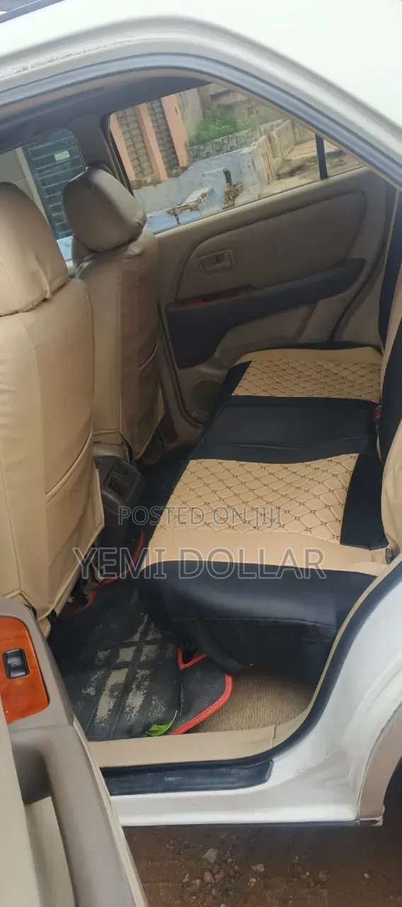 Lexus RX 2000 White