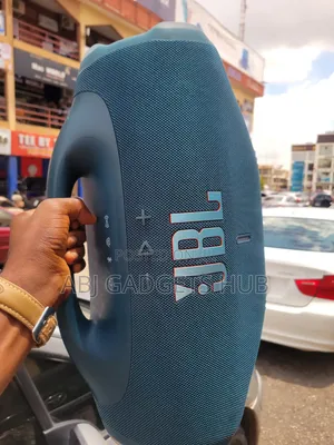 JBL Boombox 4