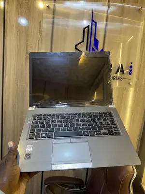New Laptop Toshiba Portege Z30 8GB Intel Core i5 SSD 128GB