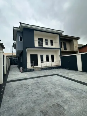3bdrm Duplex in Oyewole Street, Akobo for rent