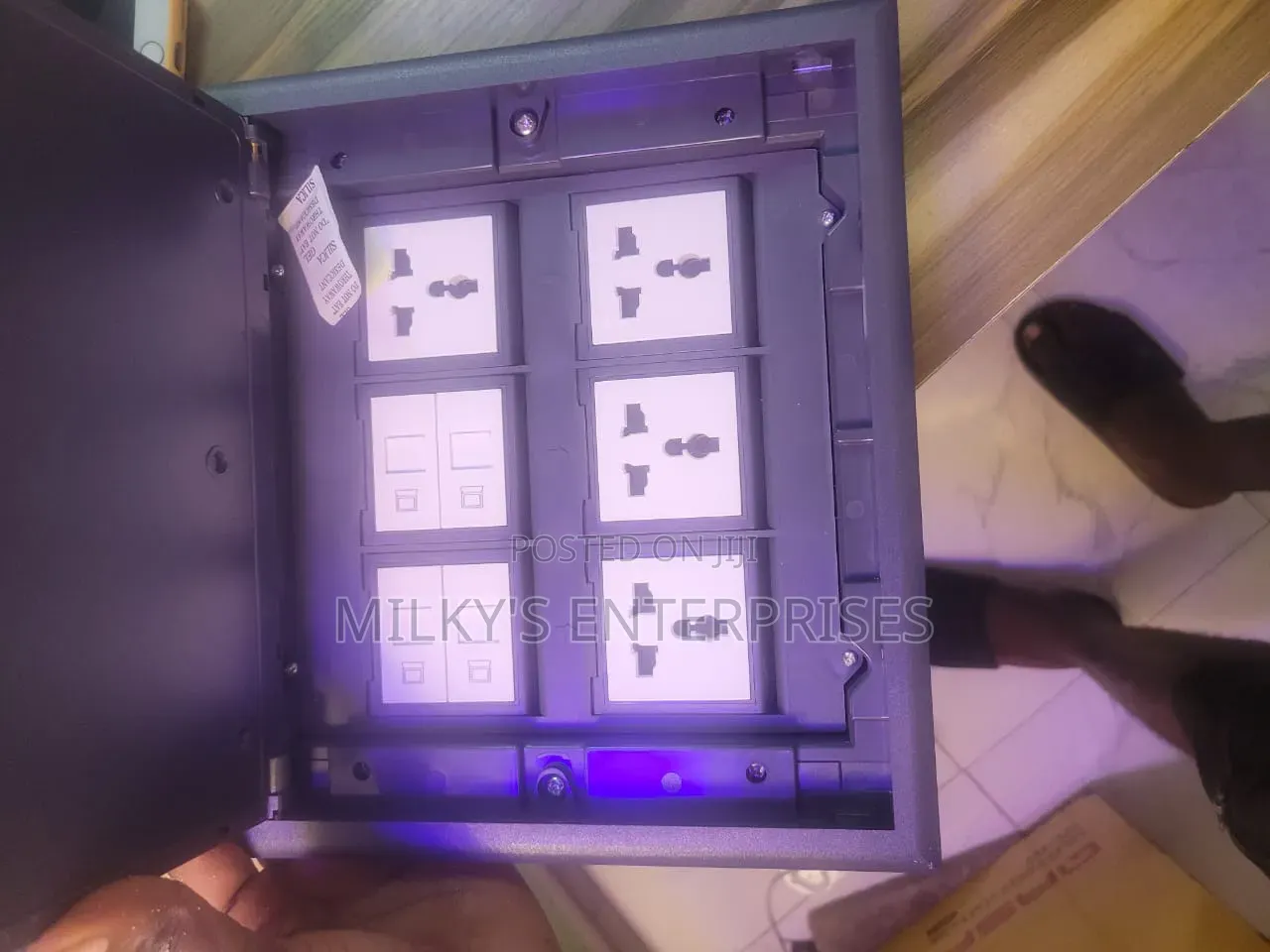 Original Metal Floor Box With 4 Multi Socket and 4 Data.