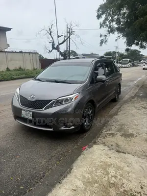 Toyota Sienna Limited AWD 7-Passenger 2013 Gray