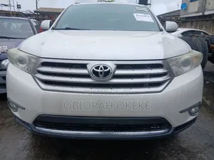 Toyota Highlander Limited 2012 White