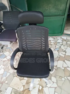 Swivel Head Rest Office Chair