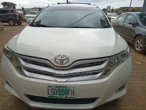 Toyota Venza 2009 White