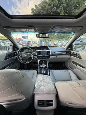 Honda Accord EX-L V6 4dr Sedan FWD (3.5L 6cyl 6A) 2017 Silver