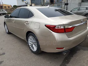 Lexus ES 2013 Gold