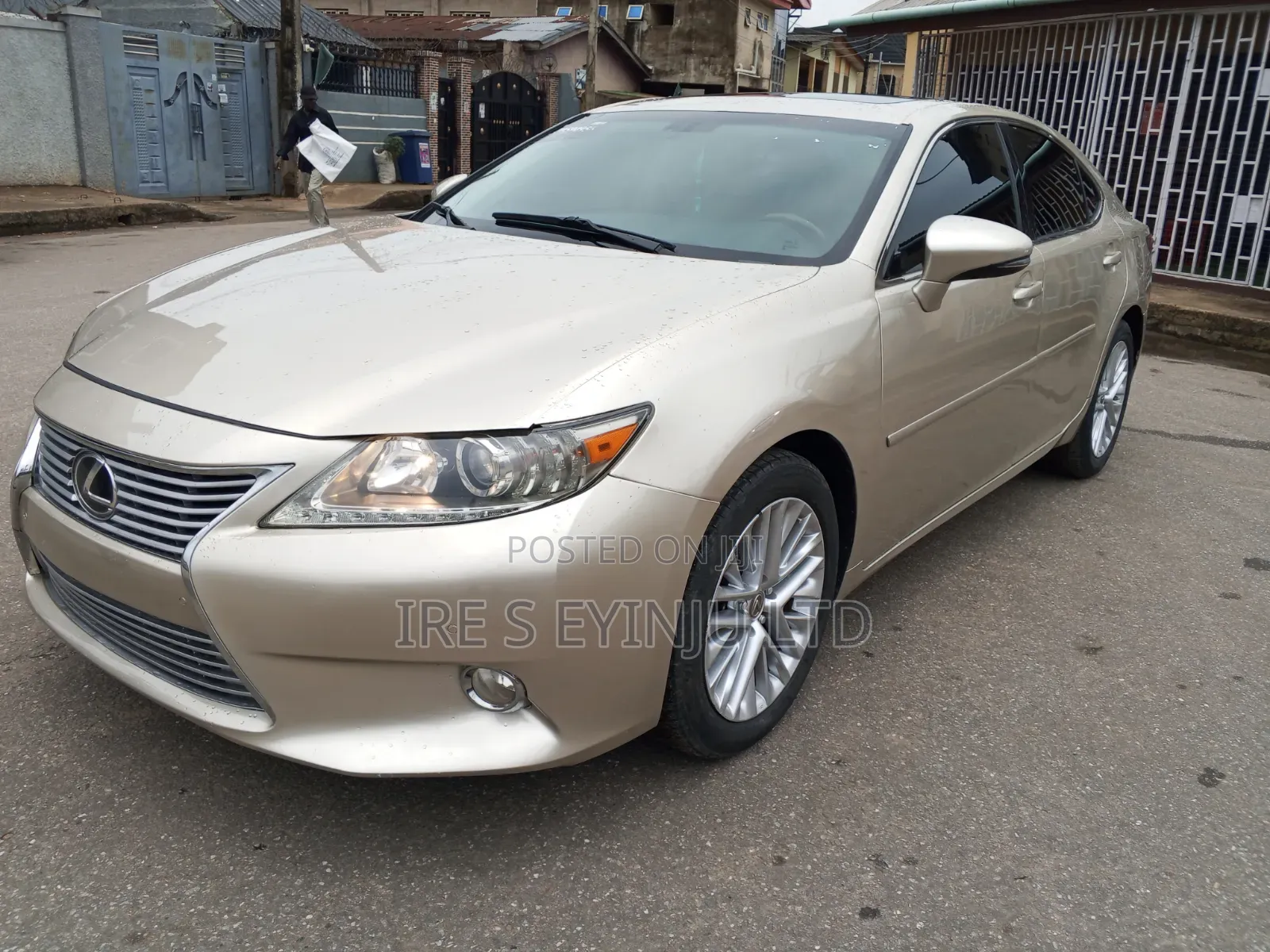 Lexus ES 2013 Gold
