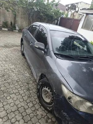 Toyota Corolla 2012 Gray
