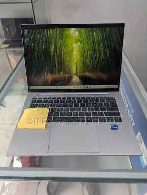 Laptop HP EliteBook 840 G10 16GB Intel Core i7 SSD 512GB