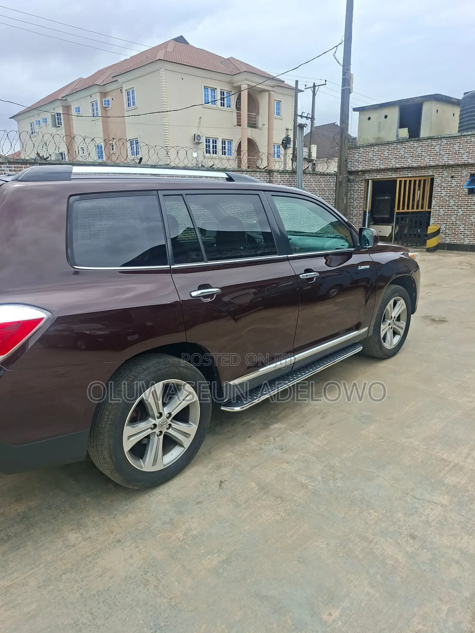 Toyota Highlander Limited 2011 Brown