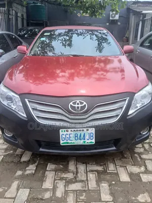 Toyota Camry 2009 Red
