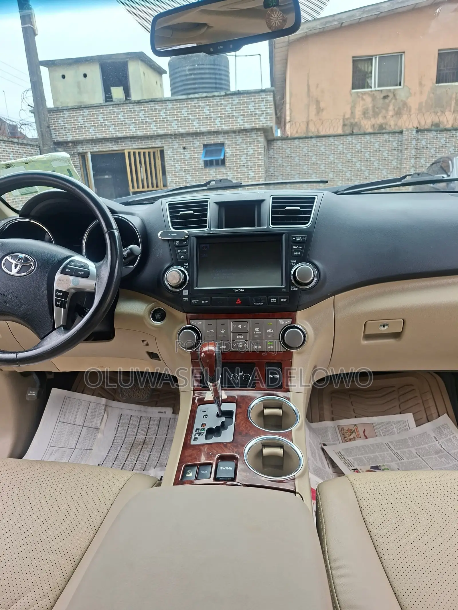 Toyota Highlander Limited 2011 Brown