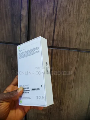 New Apple iPhone 13 128 GB Silver