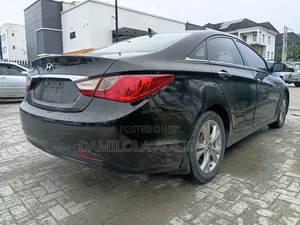 Hyundai Sonata 2011 Black