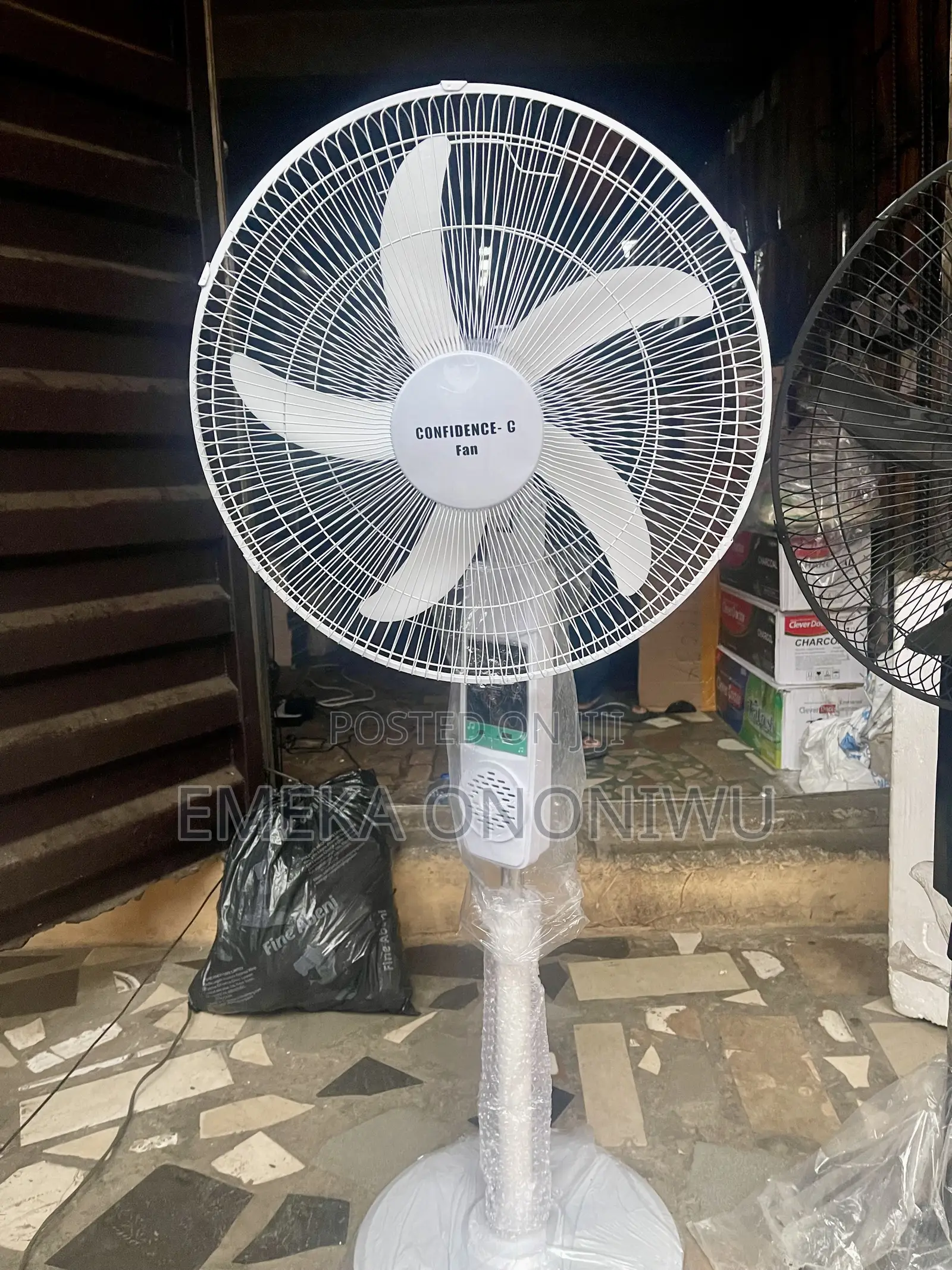 Rechargeable AC/Dc Solar Standing Fan