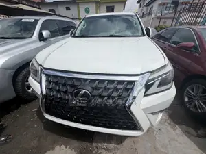 Lexus GX 2019 White