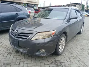 Toyota Camry 2011 Gray